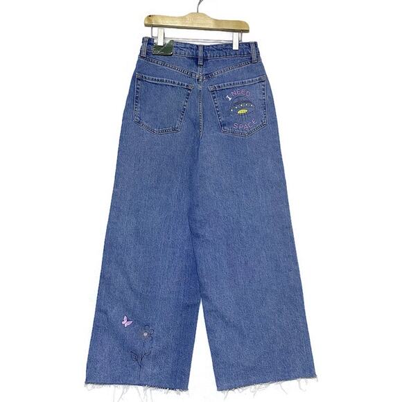 Wild Fable Jeans Women's Size 0 I Need Space Graphics Distressed Bottom New wTag - Picture 2 of 13